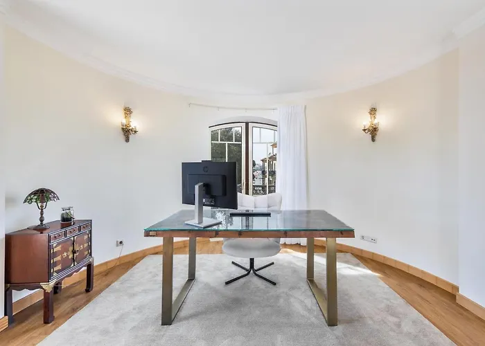 维拉圣欧拉利娅别墅 别墅 *